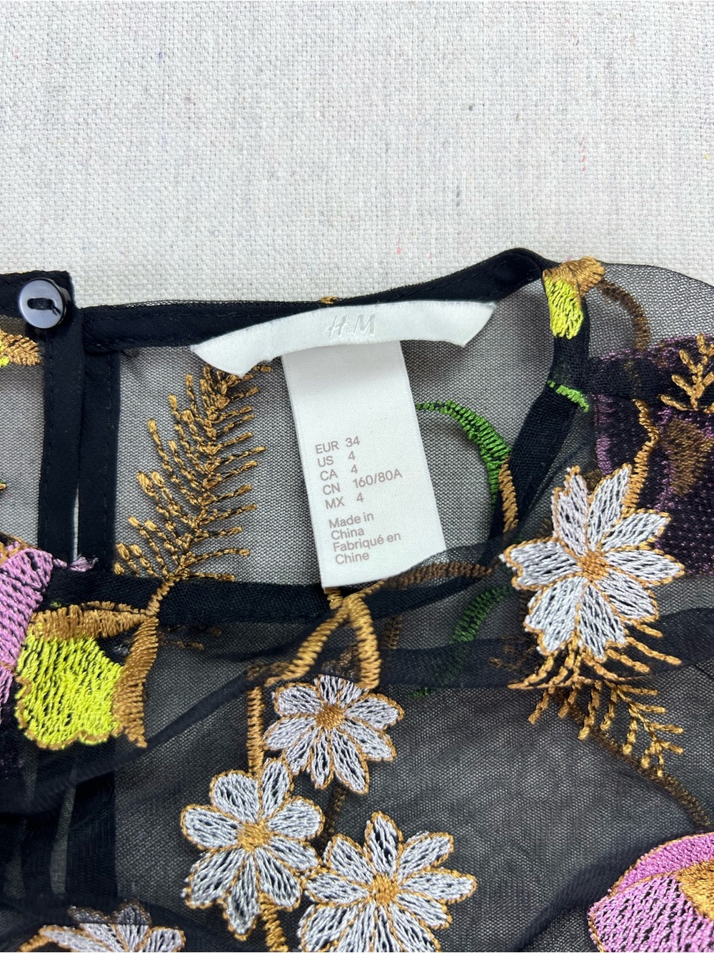 Women's Black Sheer Colorful Embroidered Floral Romantic Puffed Sleeve Blouse -M - Picture 3 of 9